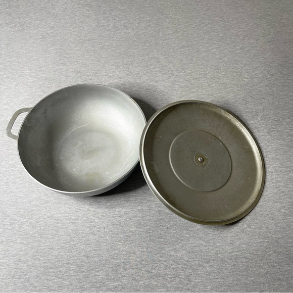 IMUSA USA 11.5” Traditional Colombian Natural Caldero Pot with Lid - Picture 2 of 10